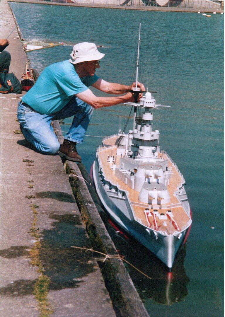 John Wyatt's 1:48 model of HMS Warspite at Knap Lake, Barry